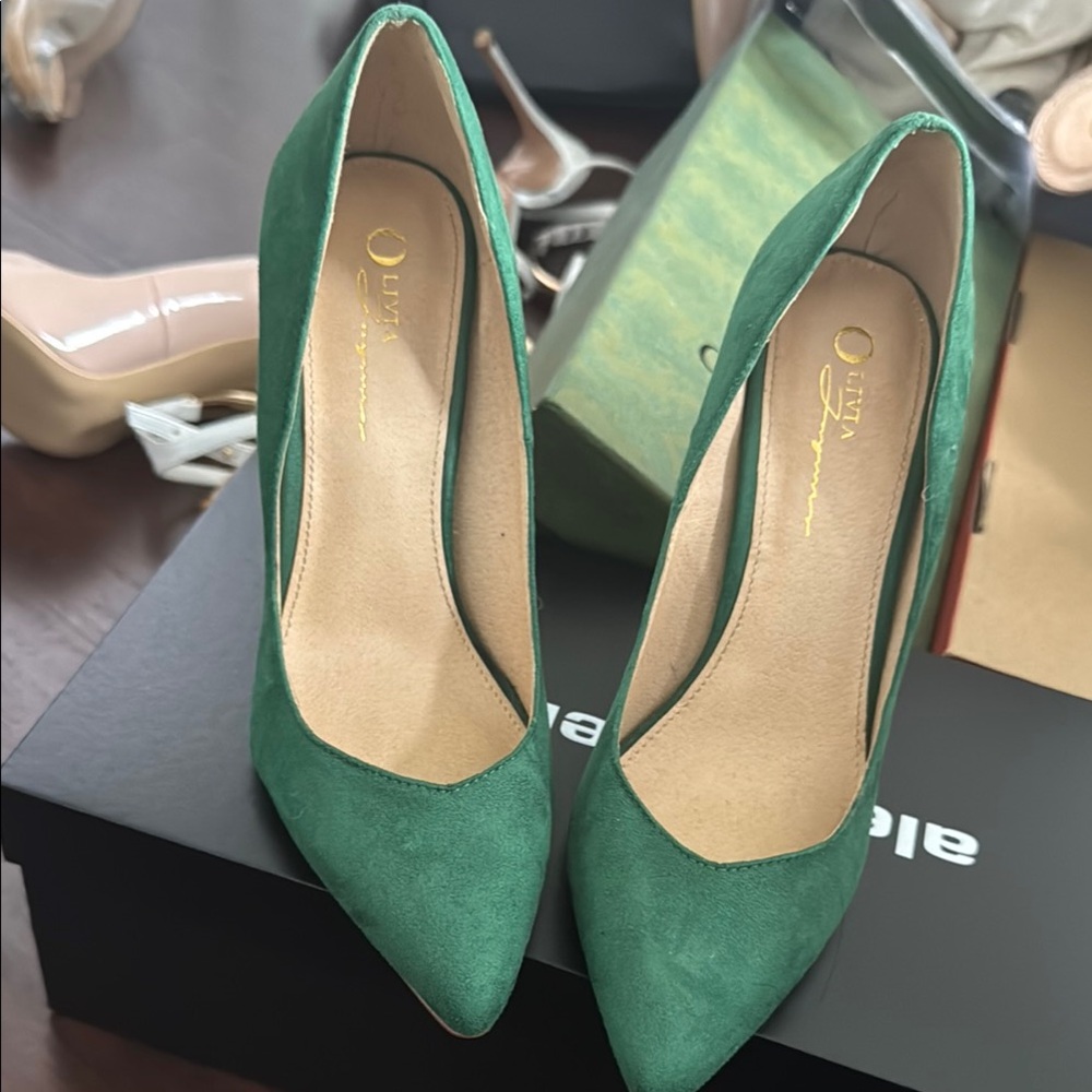 Green Suede Women's Pumps